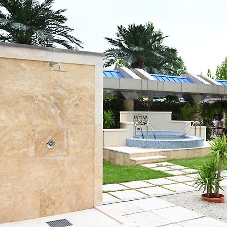 Multi Grand Pharaon Hotel Ptghni Exterior photo