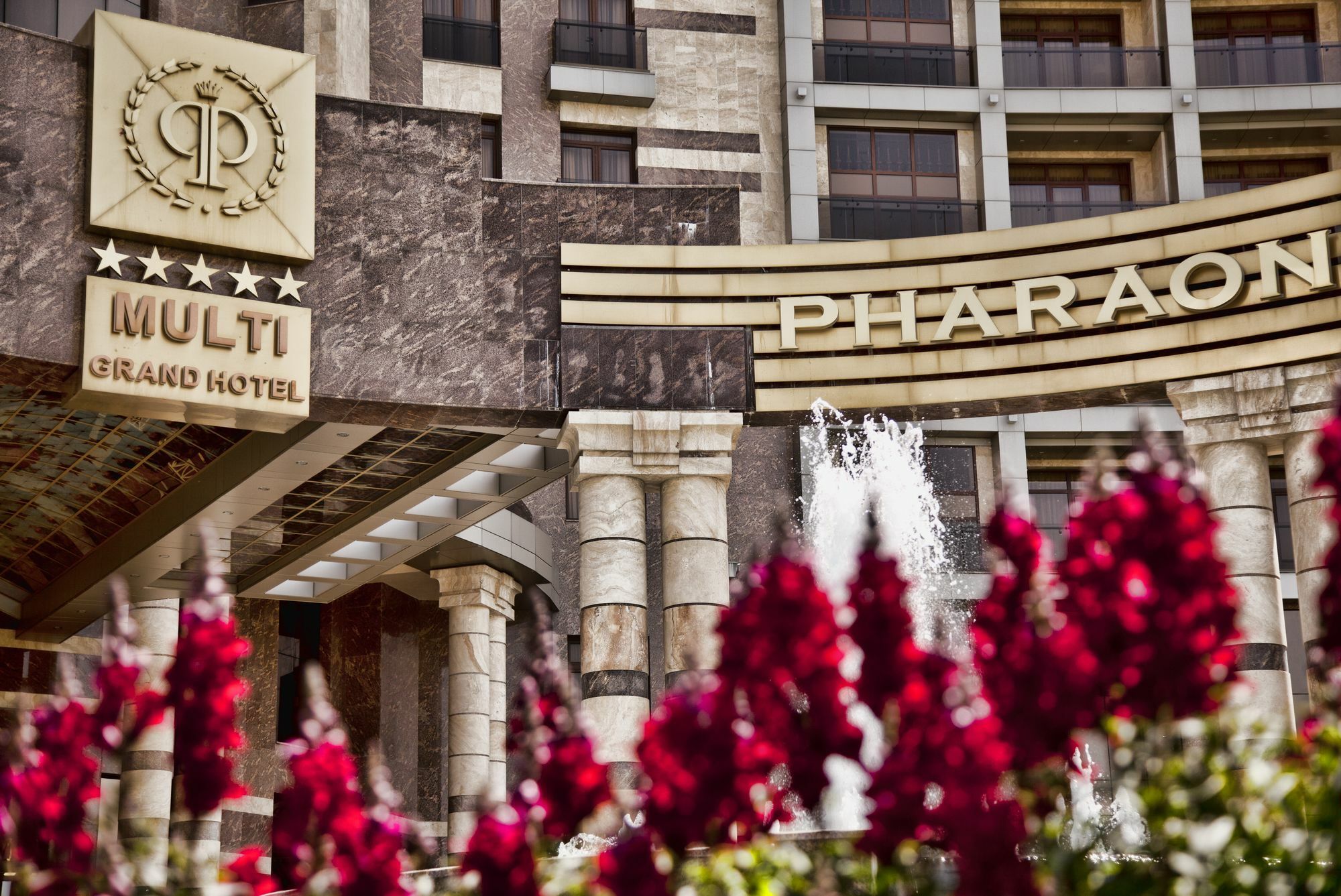Multi Grand Pharaon Hotel Ptghni Exterior photo